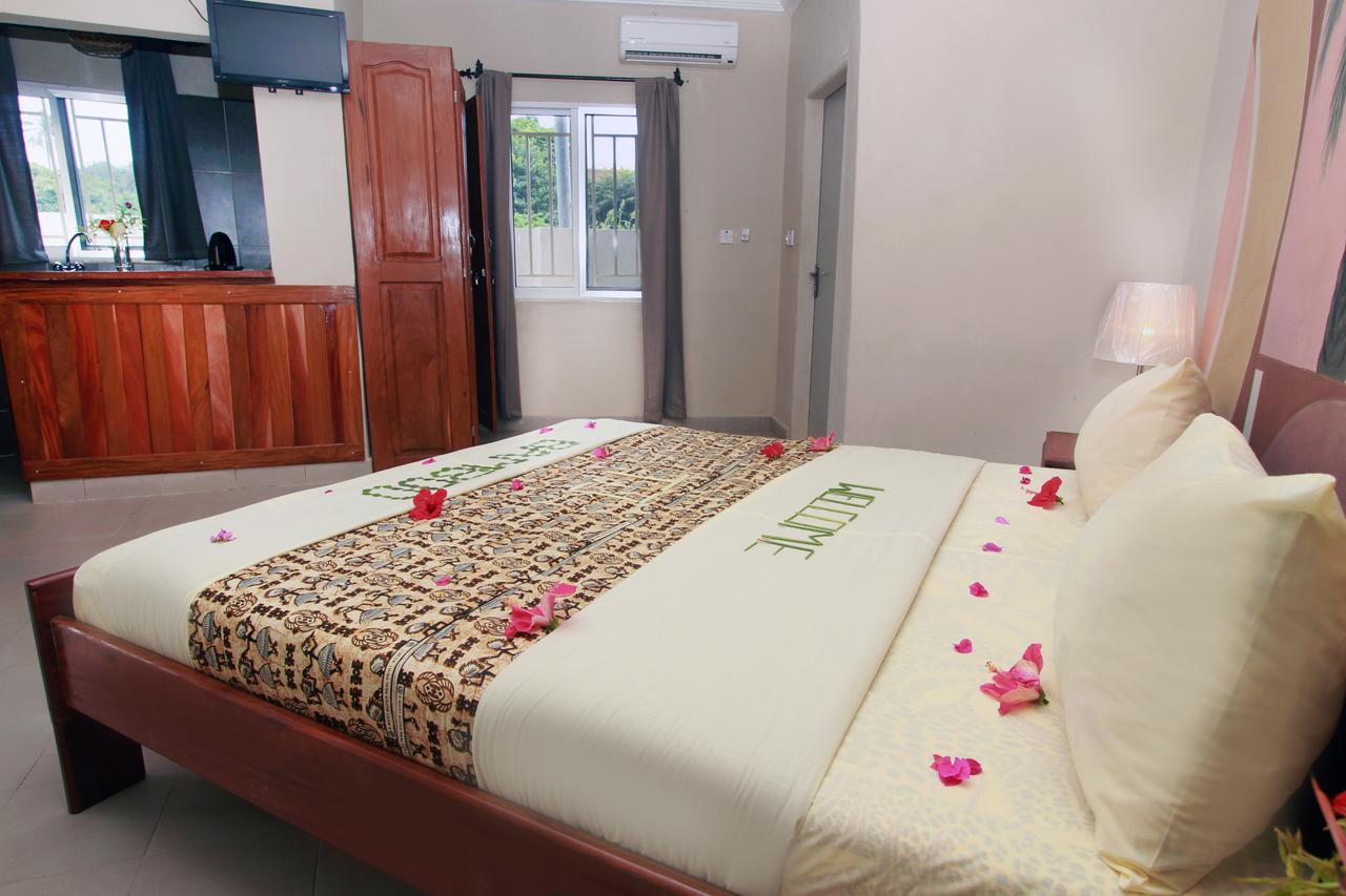 Bamboo Garden Hotel Serrekunda Eksteriør billede